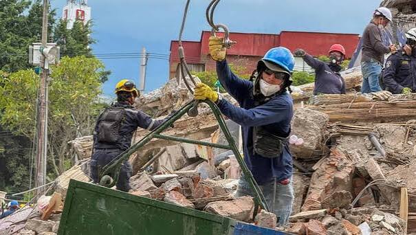 Cali investigará si hubo fallas o corrupción en edificios colapsados por terremoto de 7.4