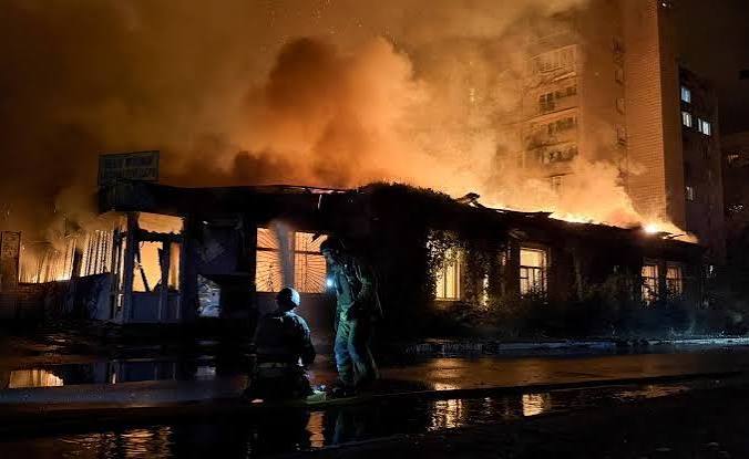 Ataque ruso contra Kiev deja al menos 12 muertos y 33 heridos