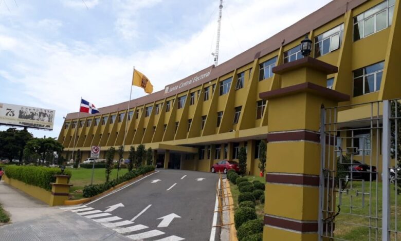 “No es solo reunir seguidores”: JCE aclara requisitos para conformar un partido político