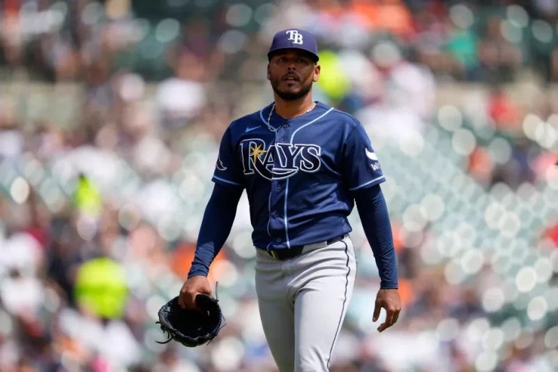 Freddy Peralta lanza seis entradas sin carrera y los Rays vencen 3-0 a los Tigres