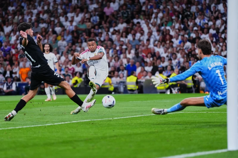 Mbappé hace líder al Real Madrid con una goleada a la Real Sociedad