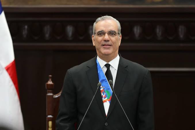 Presidente Abinader inicia cambios en el tren gubernamental: designa a general Juan Manuel Méndez en INTRANT