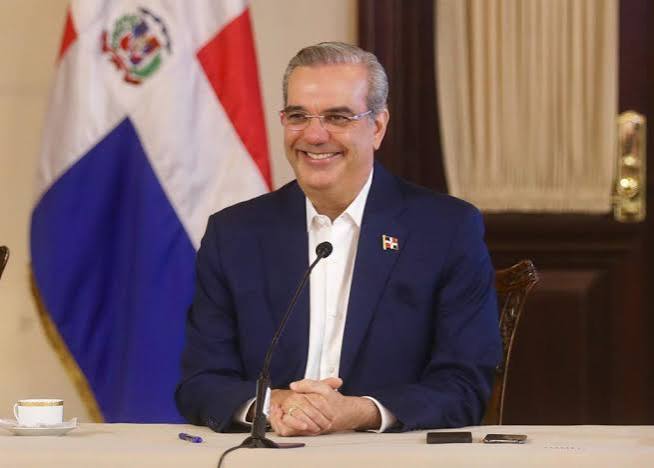 Abinader realiza nuevas designaciones en Aviación Civil, Departamento Aeroportuario y MERCADOM
