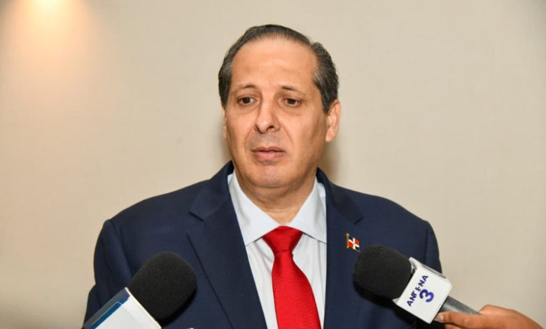 Ministro de Salud dice República Dominicana no cambiará plantilla de vacunas