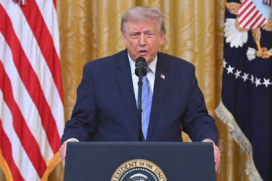 Trump acusa a China del "mayor pirateo de datos electorales de la historia" en 2020