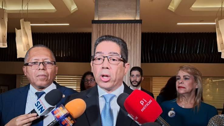 Manuel Olivero anuncia candidatura para presidir el Colegio Dominicano de Notarios