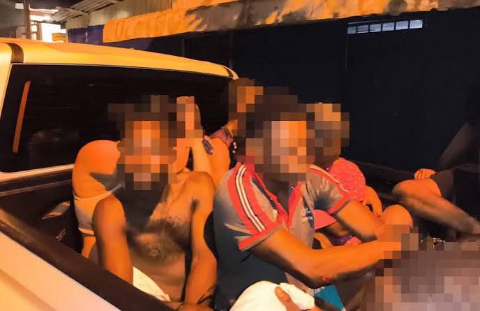 Intervienen comercios chinos; detuvieron a 2,011 extranjeros