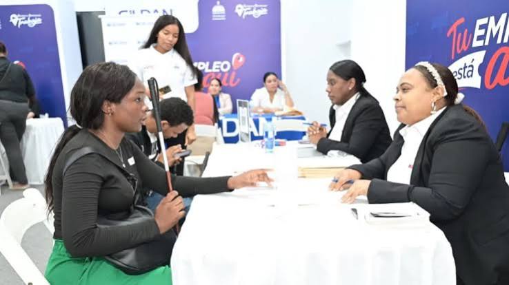 Empleo formal sube a 45.9 % y más de 200 mil trabajadores acceden a seguro y pensión