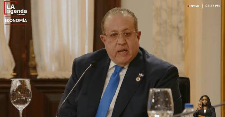 Mahín Díaz destaca crecimiento de 4.5 % y medidas para contener precios